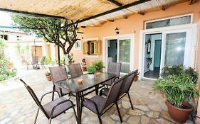 Garden House Kastellani