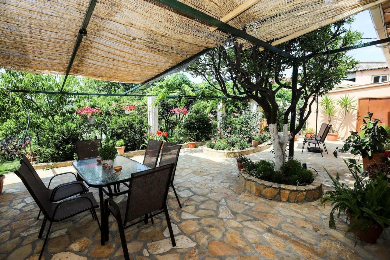 Gasthaus Garden House Kastellani Kastellanoi  Exterior foto